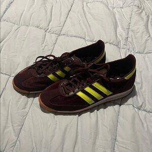 Adidas Women’s Dark Purple and Neon Yellow Sneakers Size 10